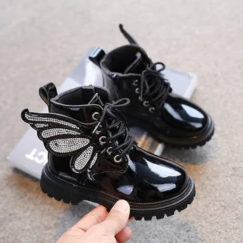 Осенние новые детские ботинки, модные черные полусапожки для девочек, студенческие стразы с дикой бабочкой, детская обувь, кожаные ботинки H279